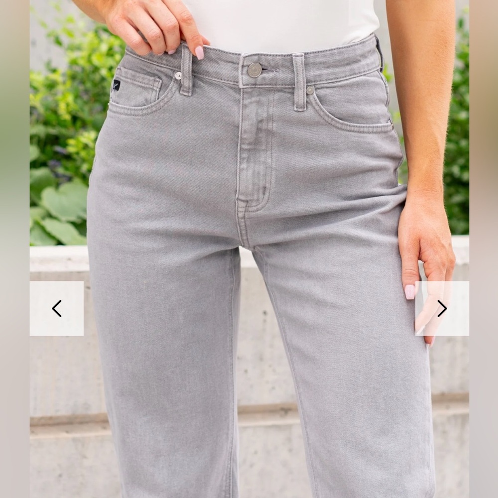 KanCan Women's Light Gray Straight Leg Jeans - Picture 5 of 7